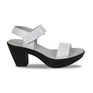New! Monroe Silver Suede Willa Platform Heeled Sandals Size 8N